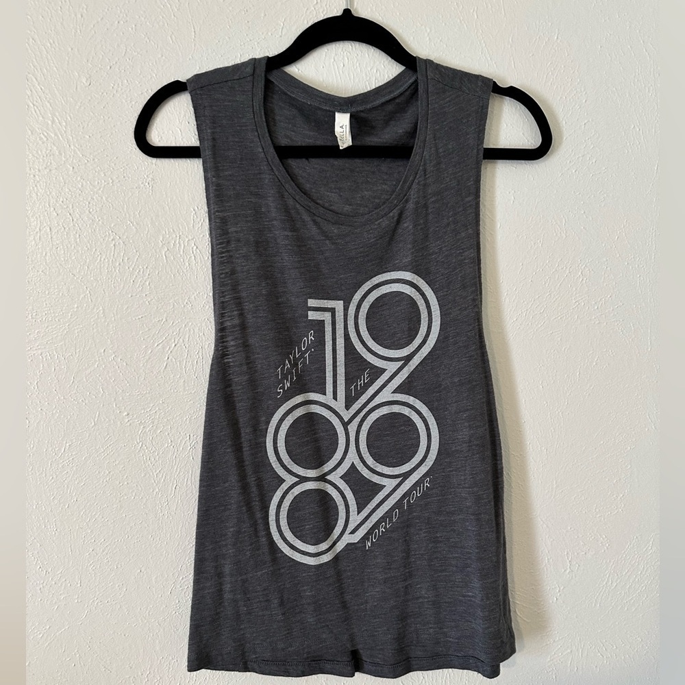 🌟SALE🌟 Taylor Swift 1989 Wold Tour gray muscle tank - Picture 3 of 6